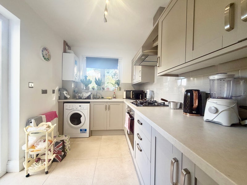 Room The Ridgeway in Greater London