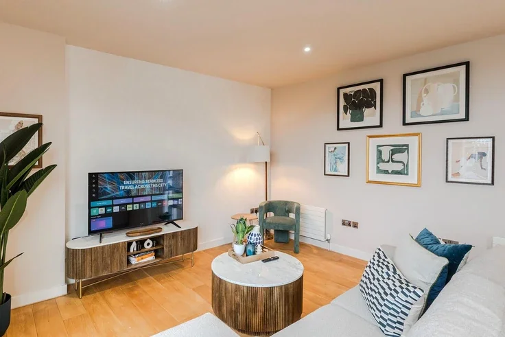 Flat Northdown Street in Greater London