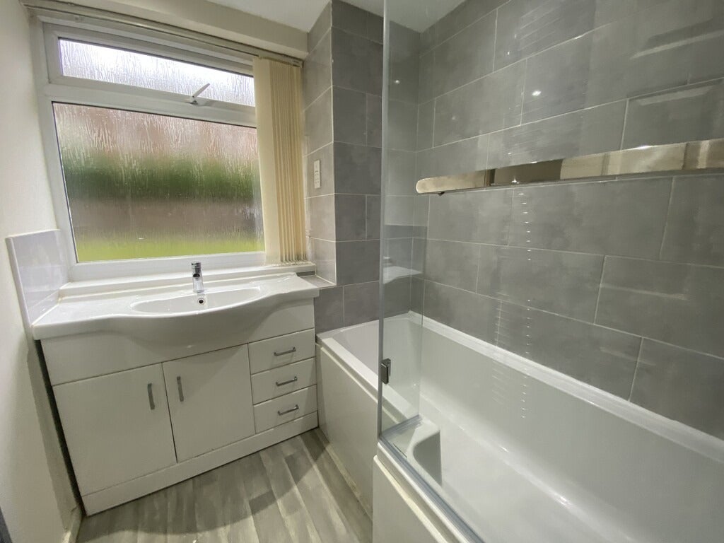 Flat White House Way in Metropolitan Borough of Solihull