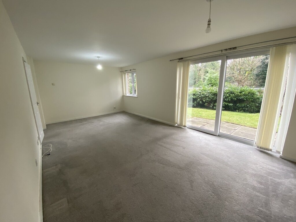 Flat White House Way in Metropolitan Borough of Solihull