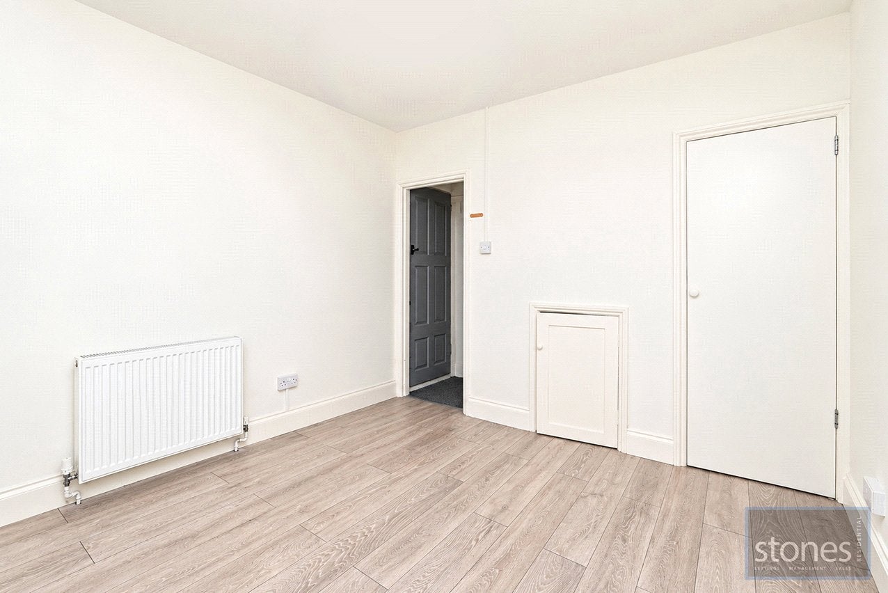 House Hendon Lane in Greater London