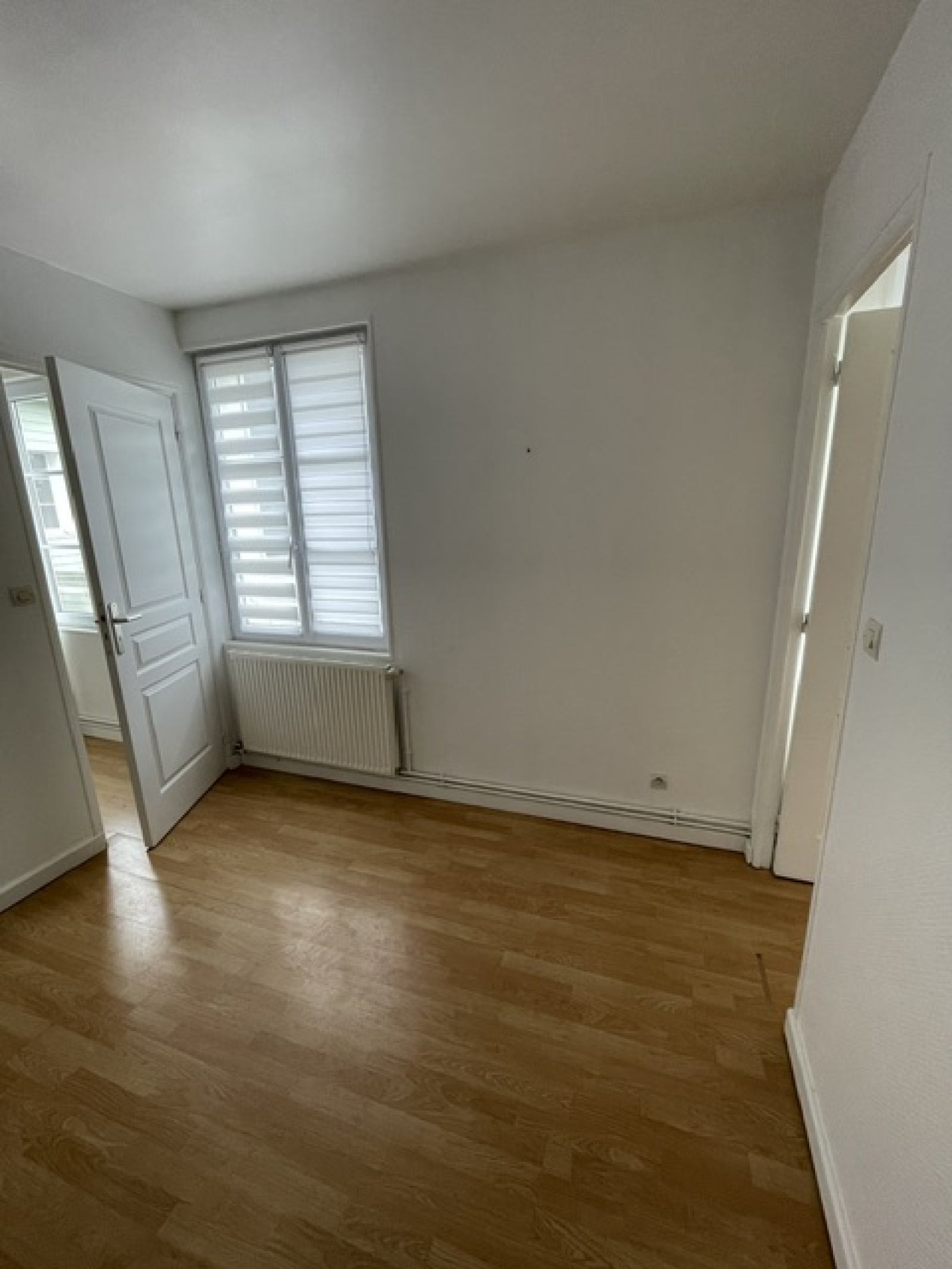 Flat Avenue du Mont aux Malades in Mont-Saint-Aignan
