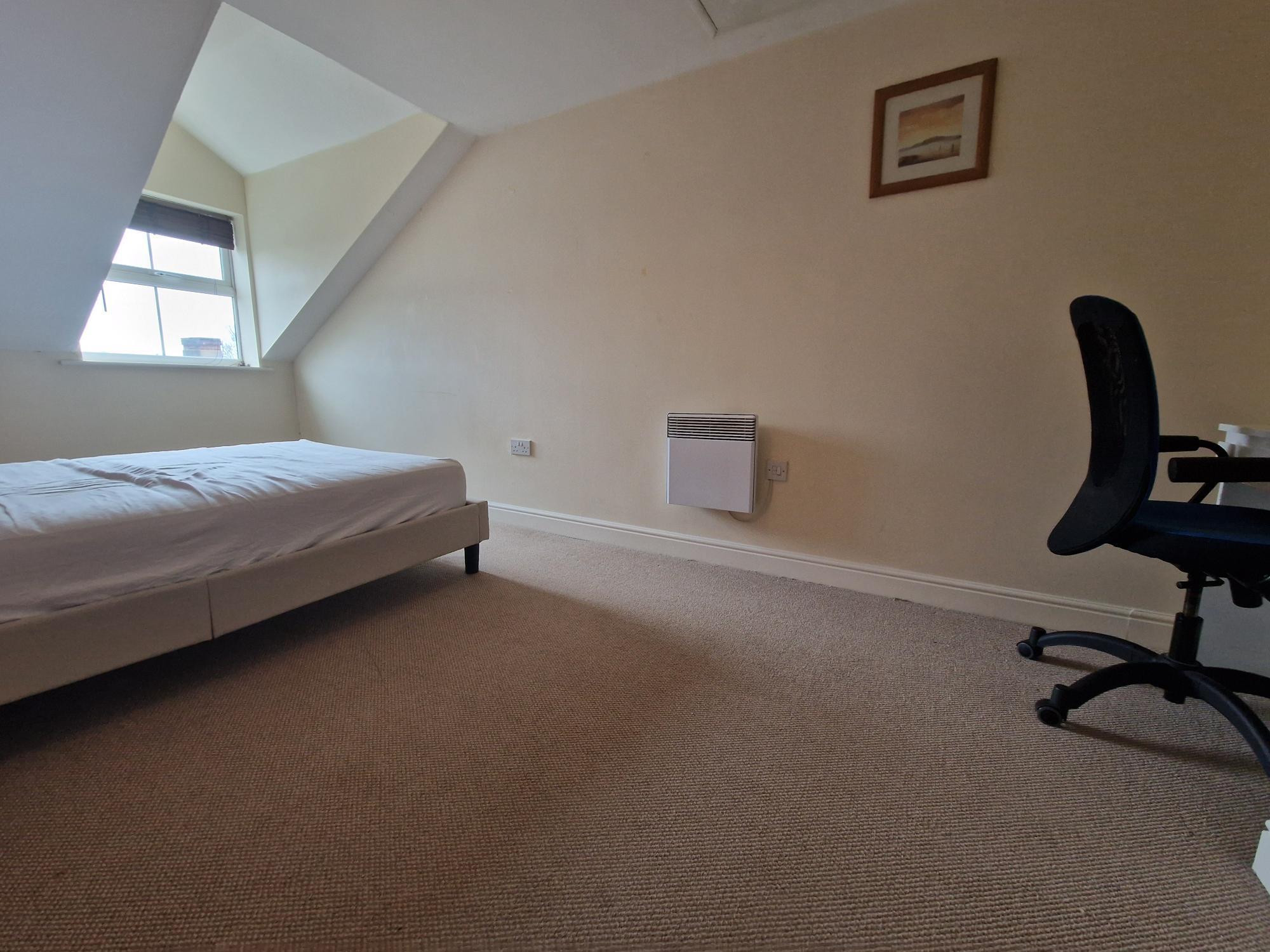 Flat Doncaster Road in Wakefield