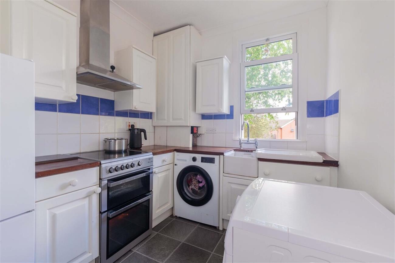 Flat Bath Road in Maidenhead