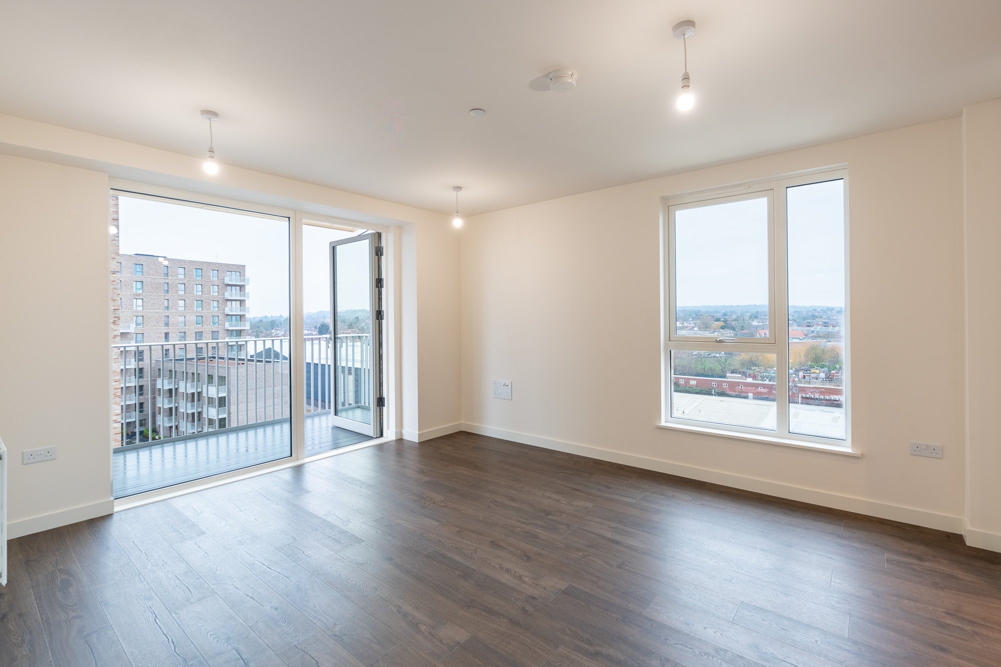Flat Barratt Way in Greater London