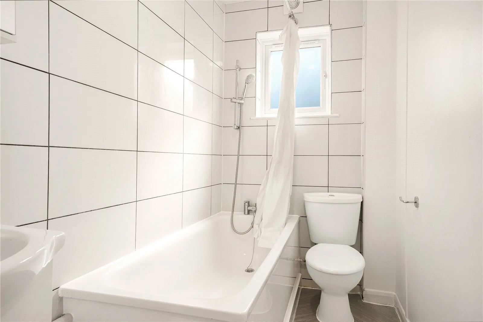 Flat Montrell Road in Greater London