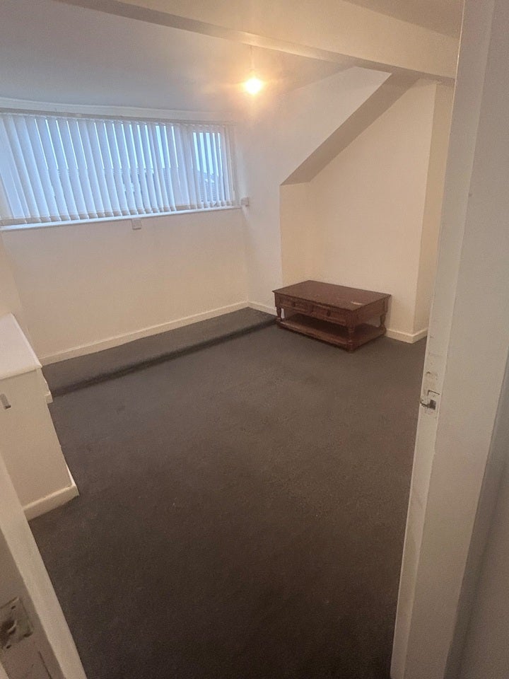 Flat Huntly Road in Liverpool