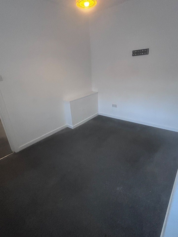 Flat Huntly Road in Liverpool