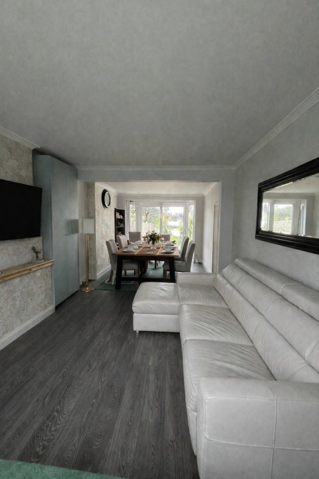 House Broad Walk in Greater London