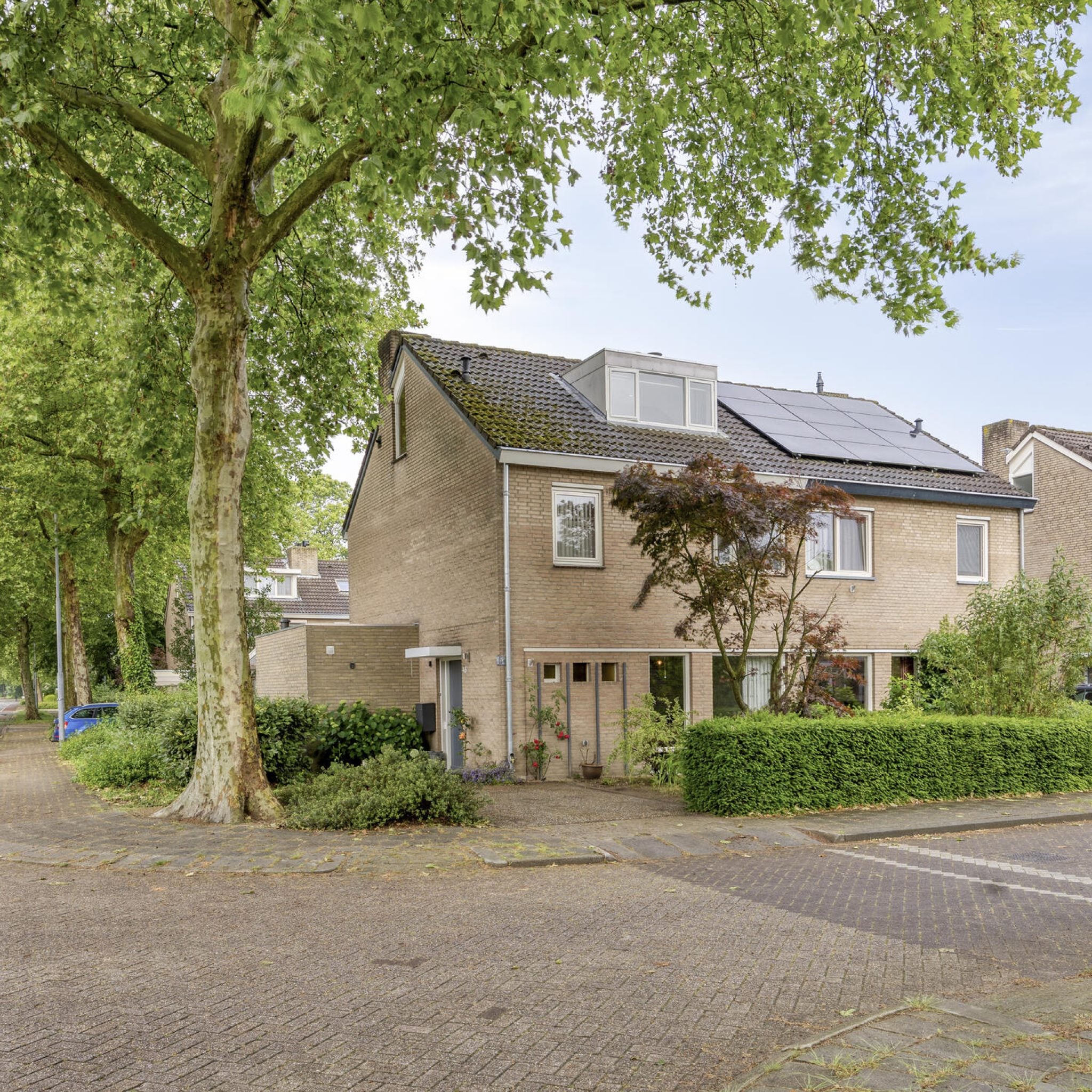 Huis Ambachtslaan 45 in Veldhoven