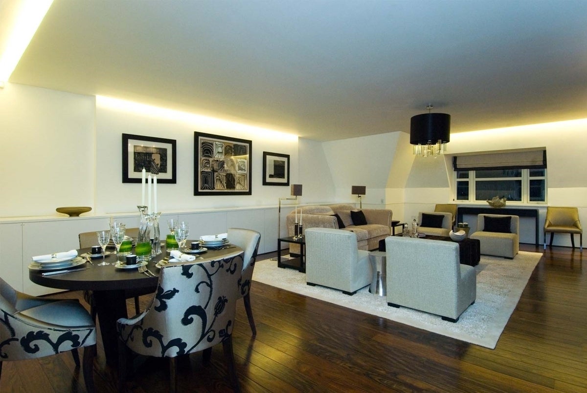 Flat Boydell Court in Greater London