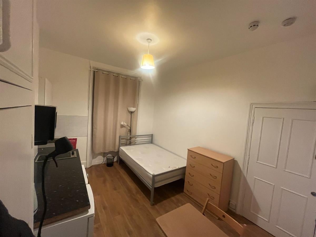 Flat Oakley Square in Greater London