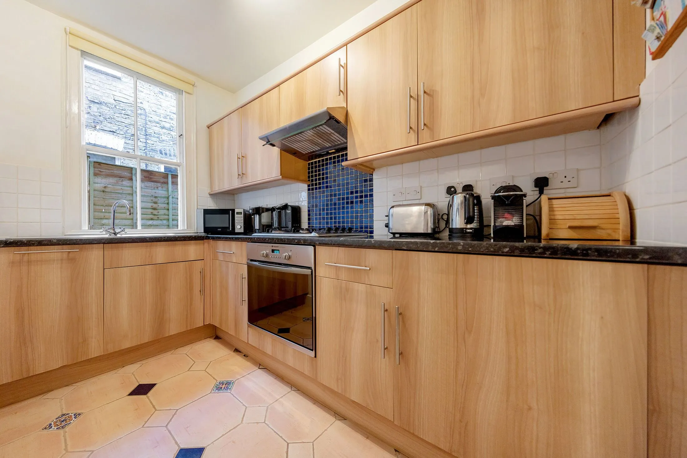 Flat Klea Avenue in Greater London