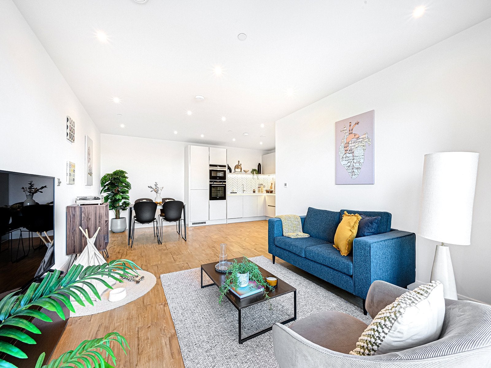 Flat Aerial Square in Greater London