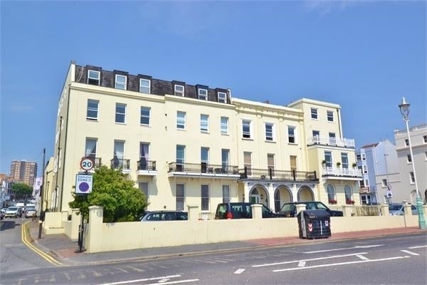 Flat Lower Rock Gardens in Brighton