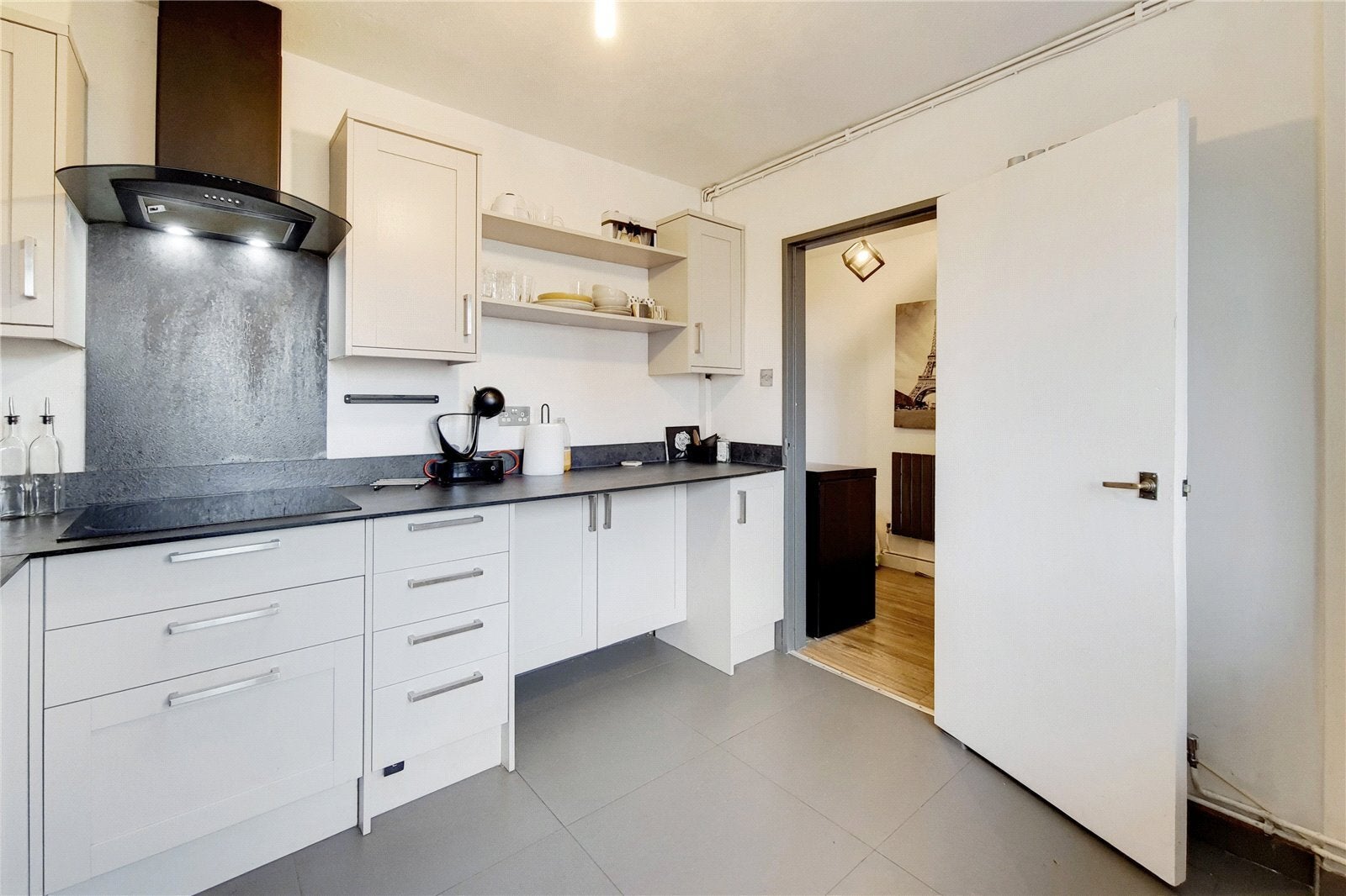 Flat Ann Street in Greater London