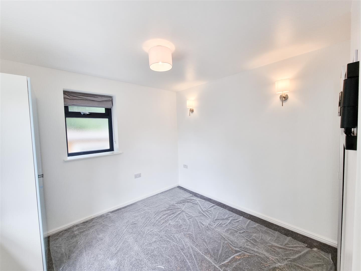 Flat The Ridgeway in Greater London