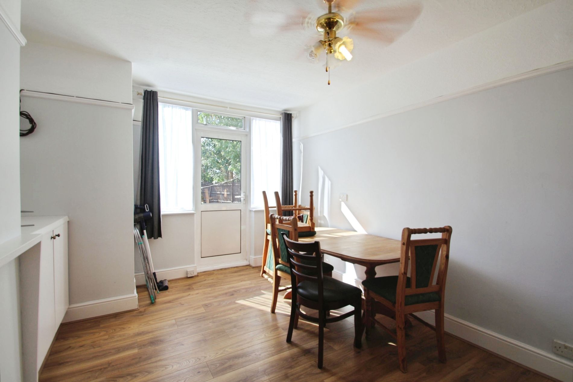 House Parkfield Avenue in Greater London