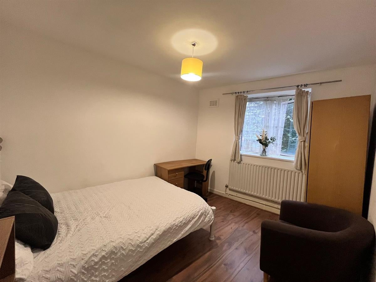 Flat Bayham Place in Greater London