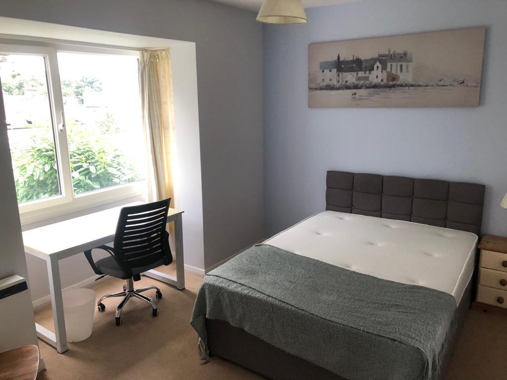 Room Tollgate Road in Salisbury
