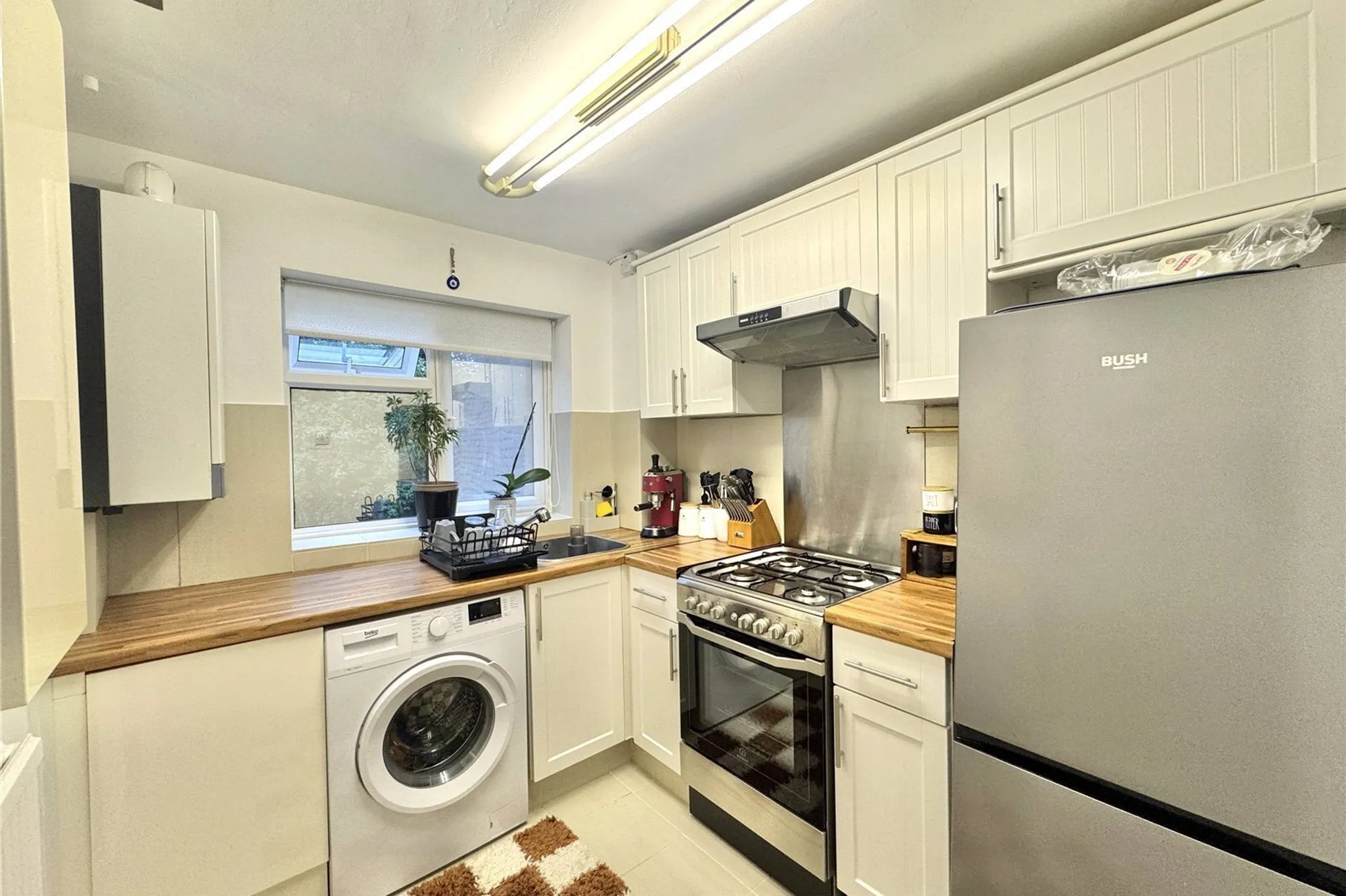 Flat Newberries Avenue in Hertsmere
