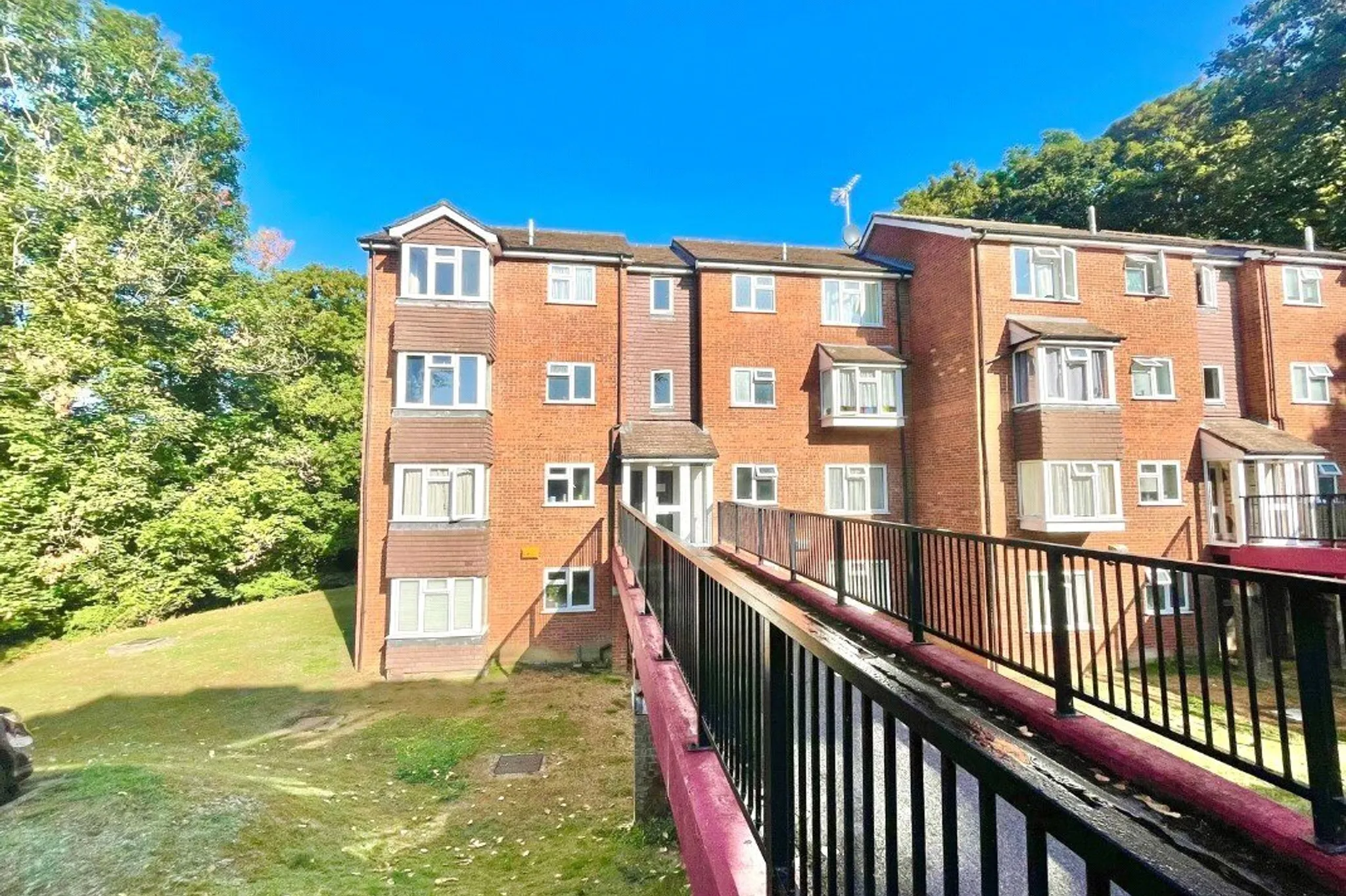 Flat Newberries Avenue in Hertsmere