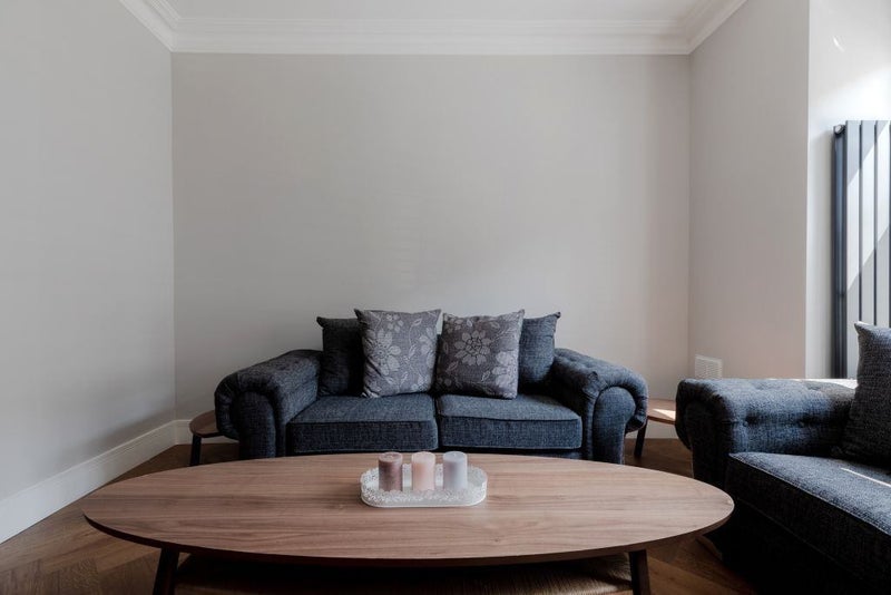 Room Percy Road in Greater London