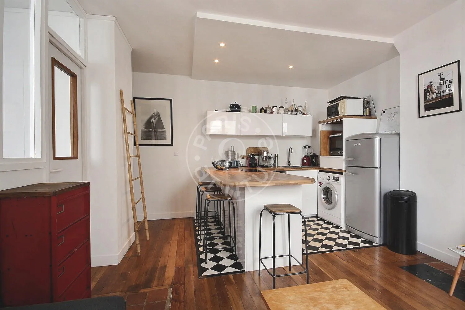 Appartement Avenue Jean Jaurès à Paris