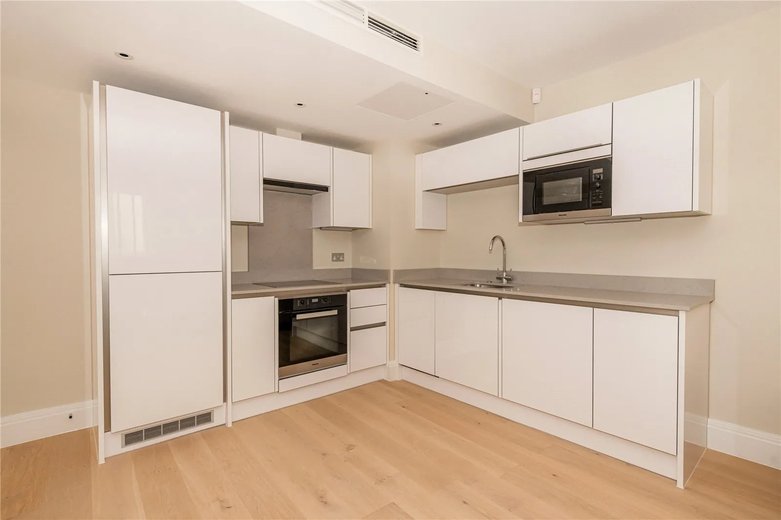 Flat Strand in City of Westminster