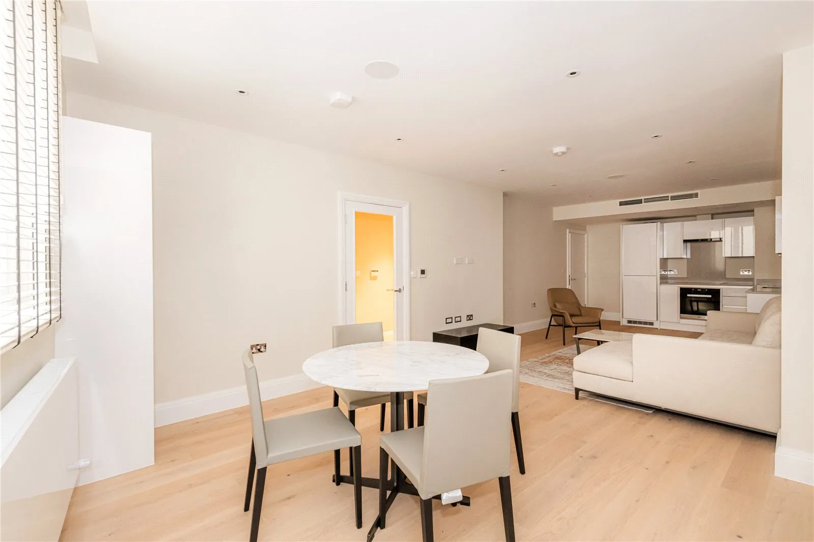 Flat Strand in City of Westminster