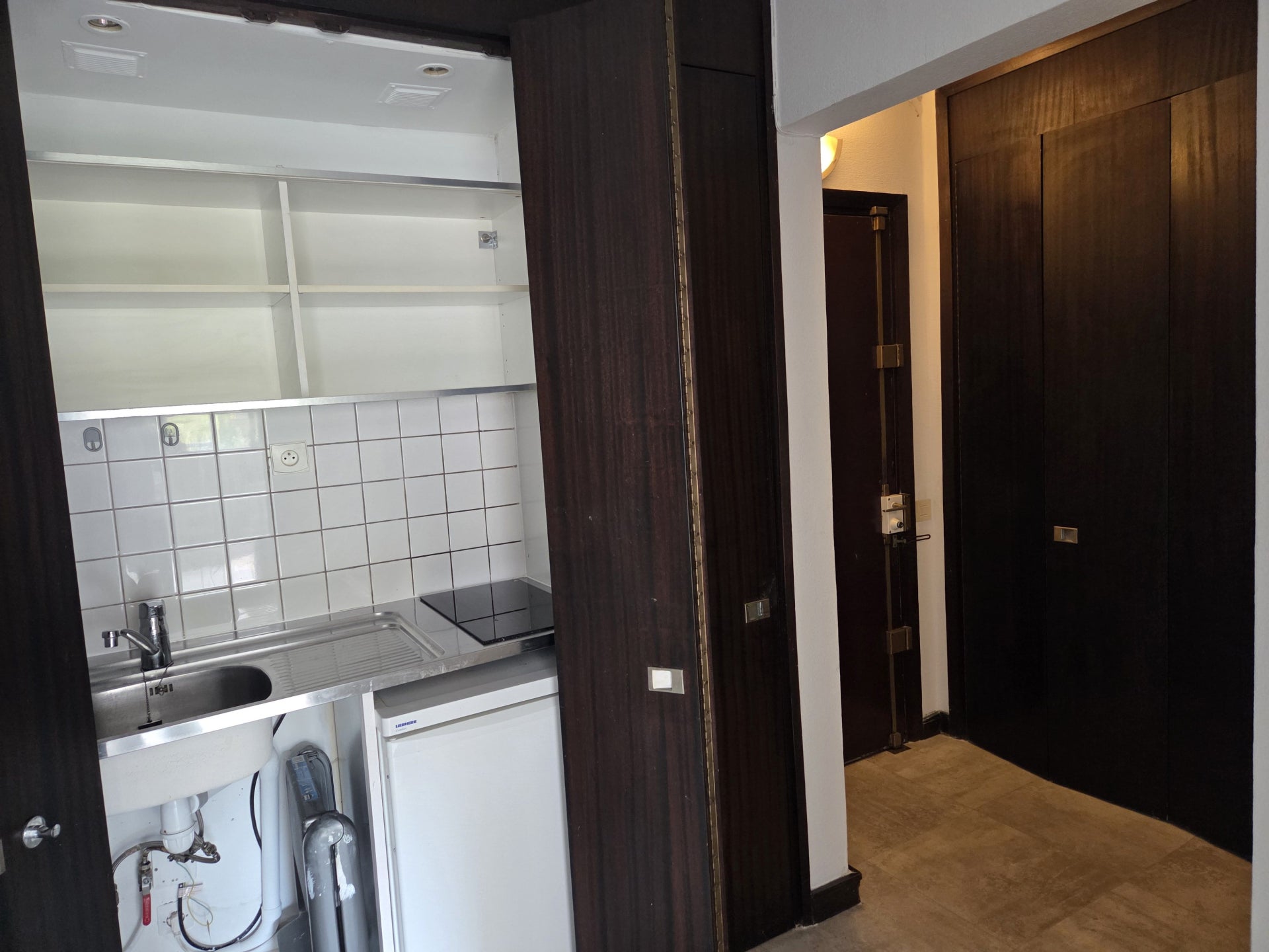 Flat Rue de Chazelles in Paris