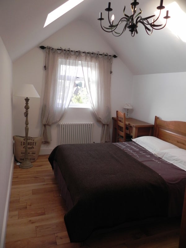 Room Benares Road in Greater London