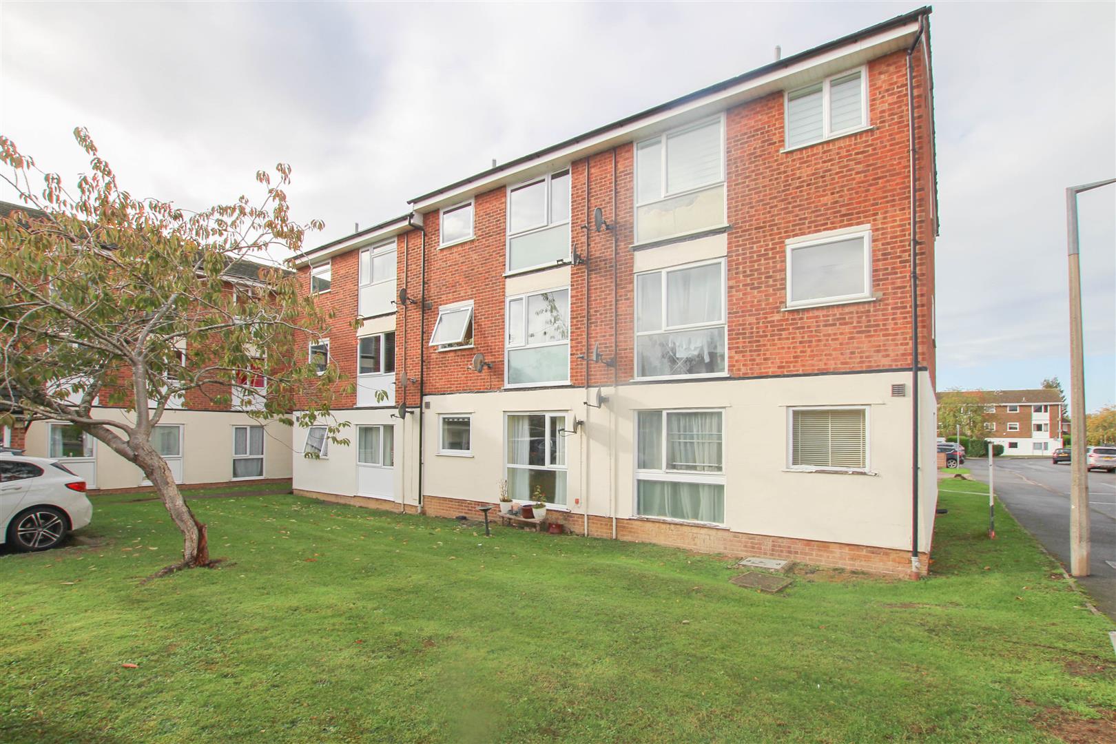 Flat Ross Close in Uttlesford