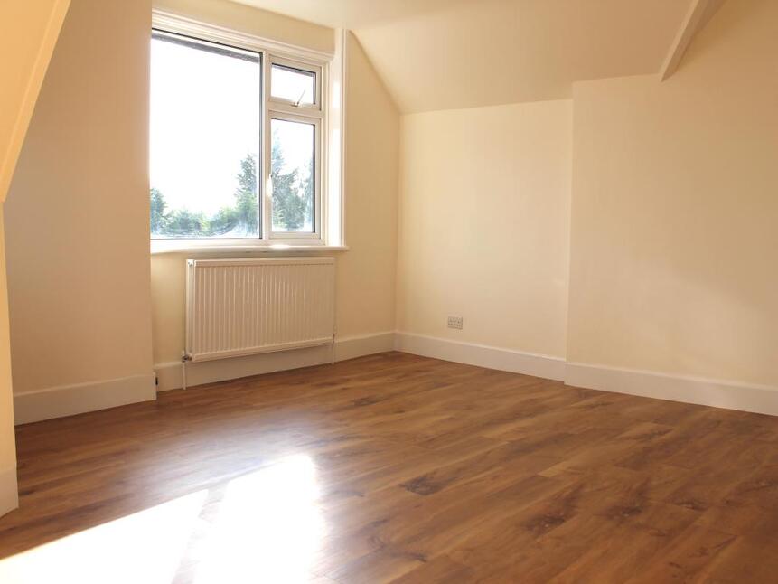Flat Highland Road in Greater London