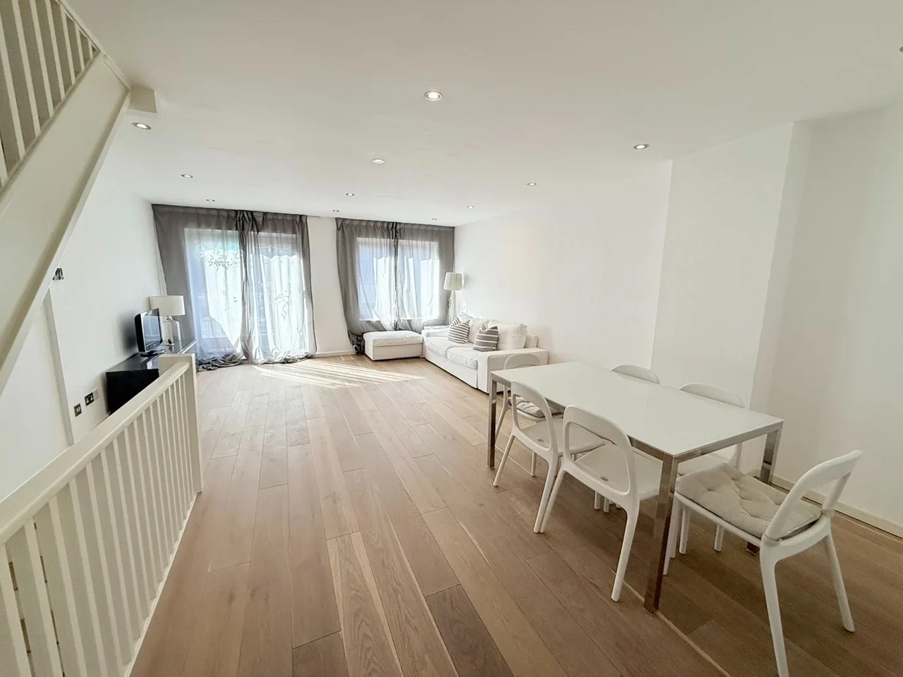 House Cinnamon Street in Greater London