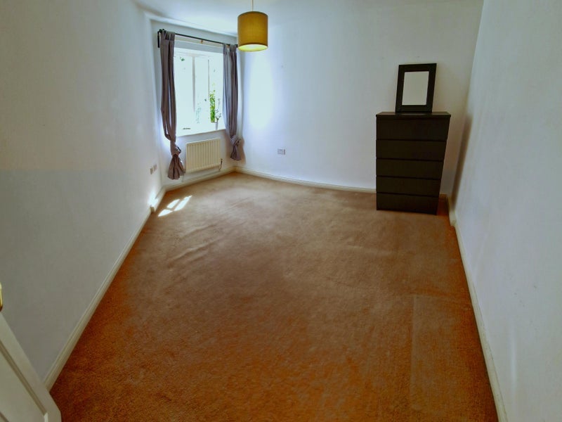 Room Buxhall Crescent in Greater London