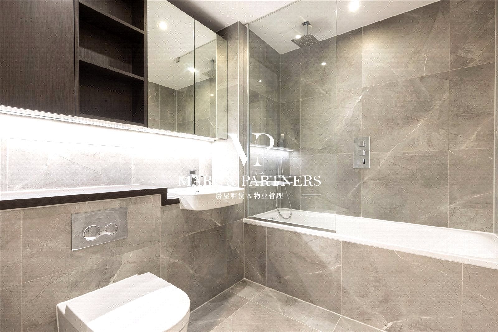 Flat Victoria Road in Greater London