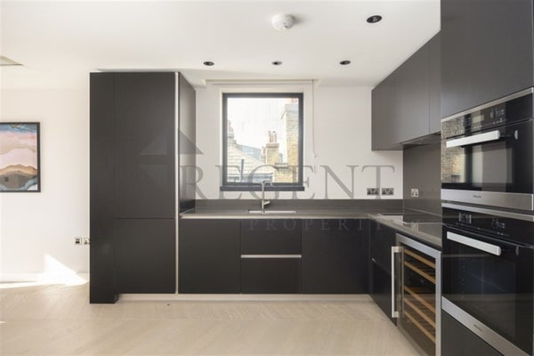 Flat Macklin Street in London