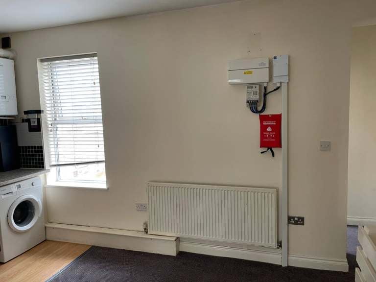 Flat Dallow Road in Luton