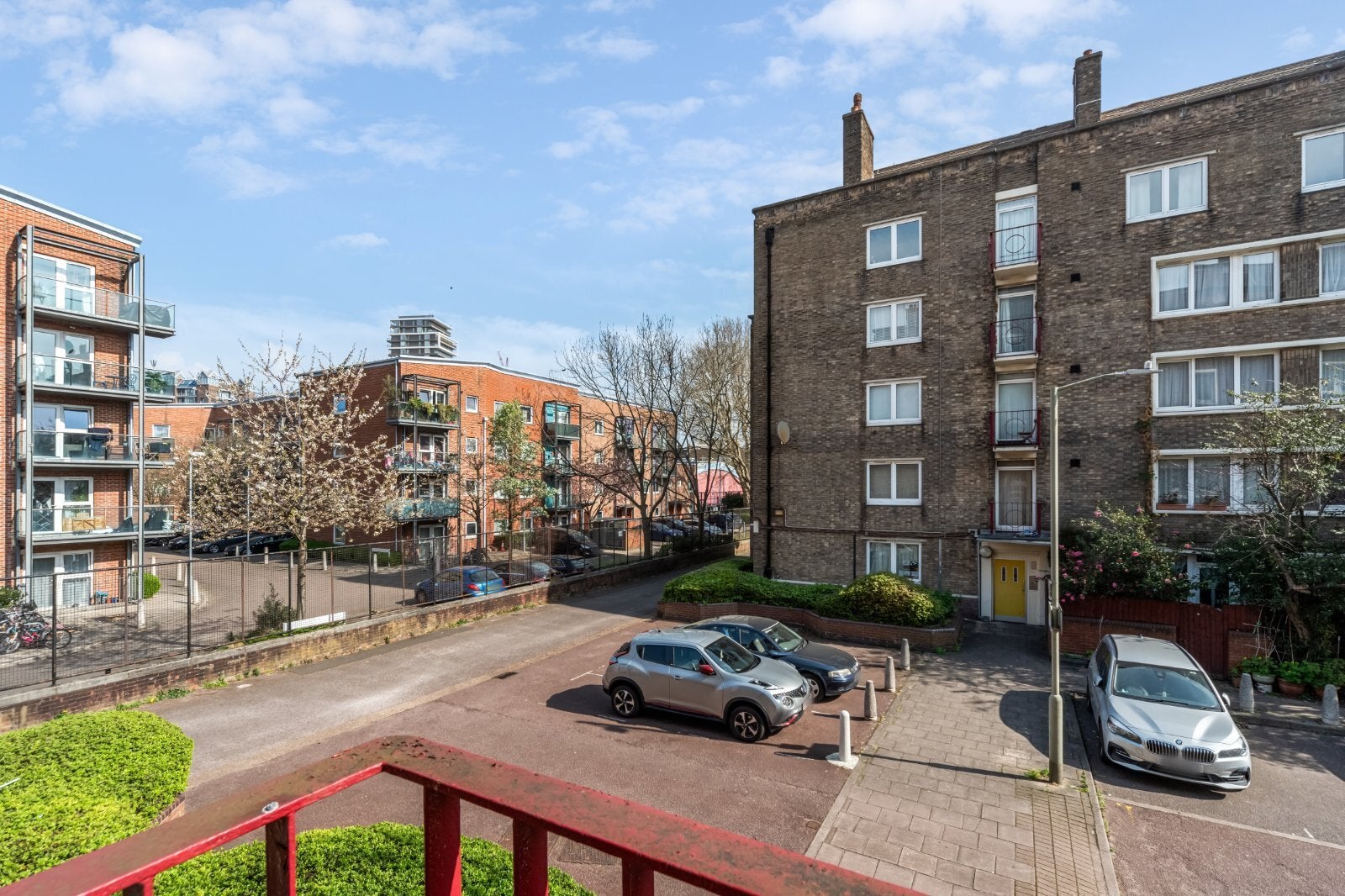 Flat Tours Passage in Greater London