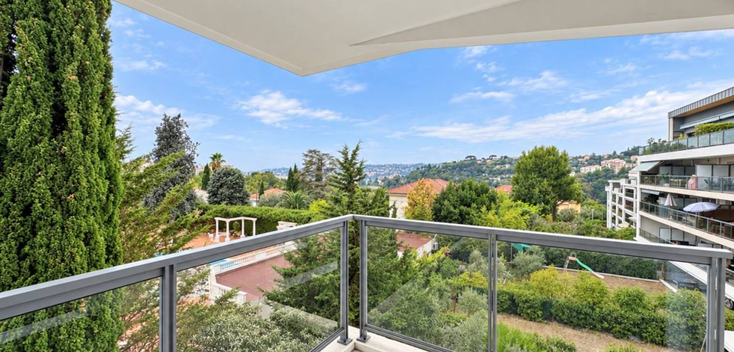Flat Avenue Cap de Croix in Nice