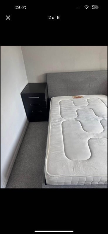 Room Wyldfield Gardens in Greater London