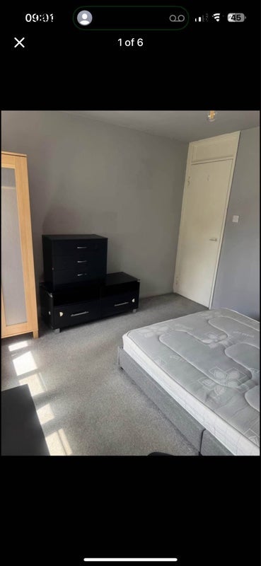 Room Wyldfield Gardens in Greater London