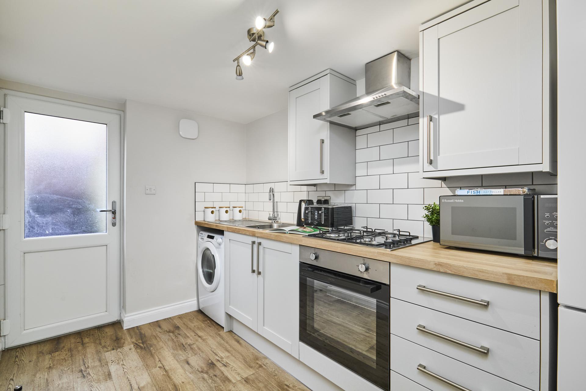 Flat Delph Lane in Leeds