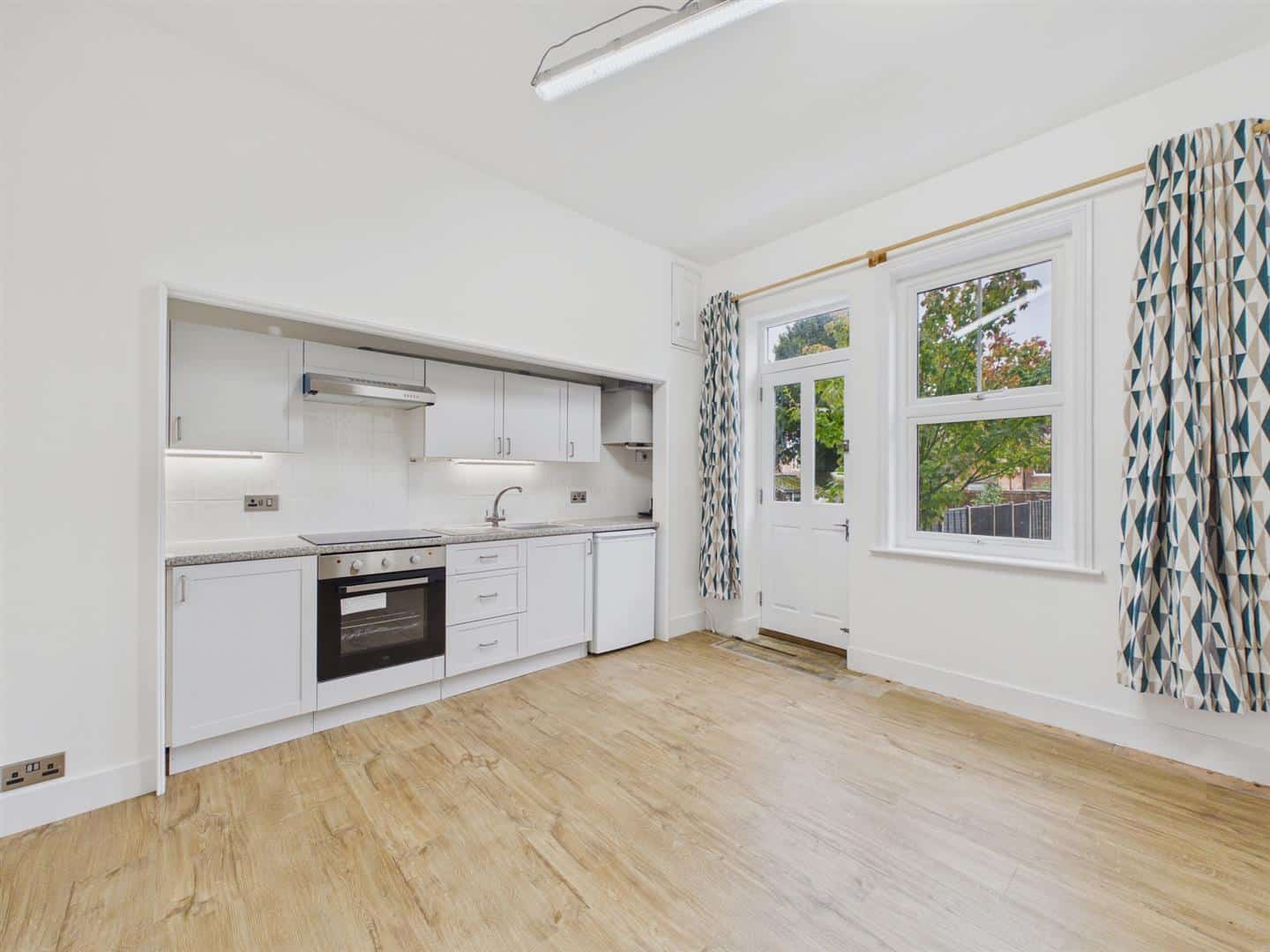 Flat Manby Road in Malvern Hills
