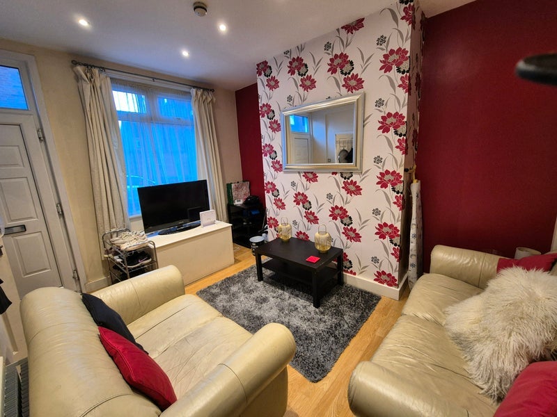 Room Monk Bridge Road in Leeds