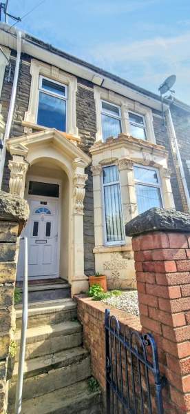 House Queen Street in Abertillery
