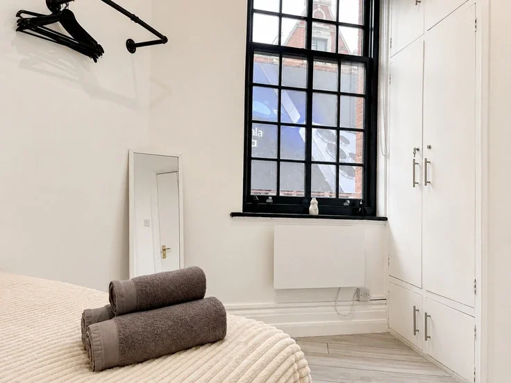 Flat Hoxton Square in Greater London