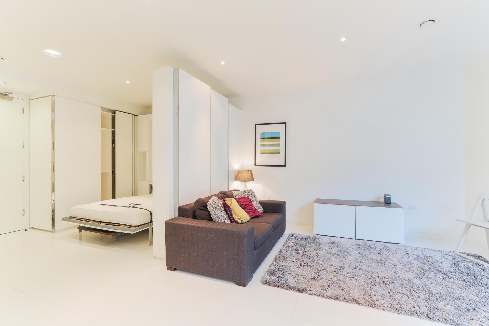 Flat Alexia Square in Greater London