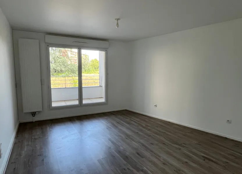 Flat Rue de Bouzy in Reims